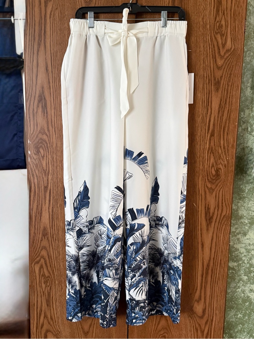 Maison d' Amelie Wide Leg Palazzo Style Pants Medium
